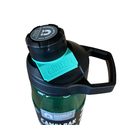 Camelbak chute mag drink bottle in coastal green.